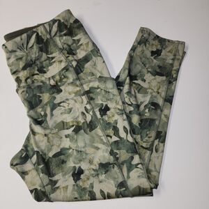 Chico's Zenergy So Slimming Zen Pocket Leggings Greenery Print Size 1 (8/10)